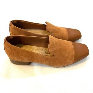 NWOT Collection By Clarks Tilmont Step Dark Tan Suede Leather Loafer Size 8M